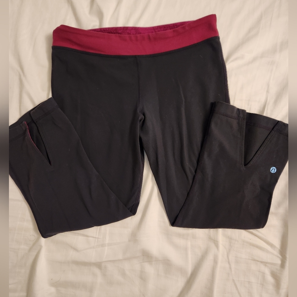 Lululemon Size 6 Groove Gray Cropped leggings